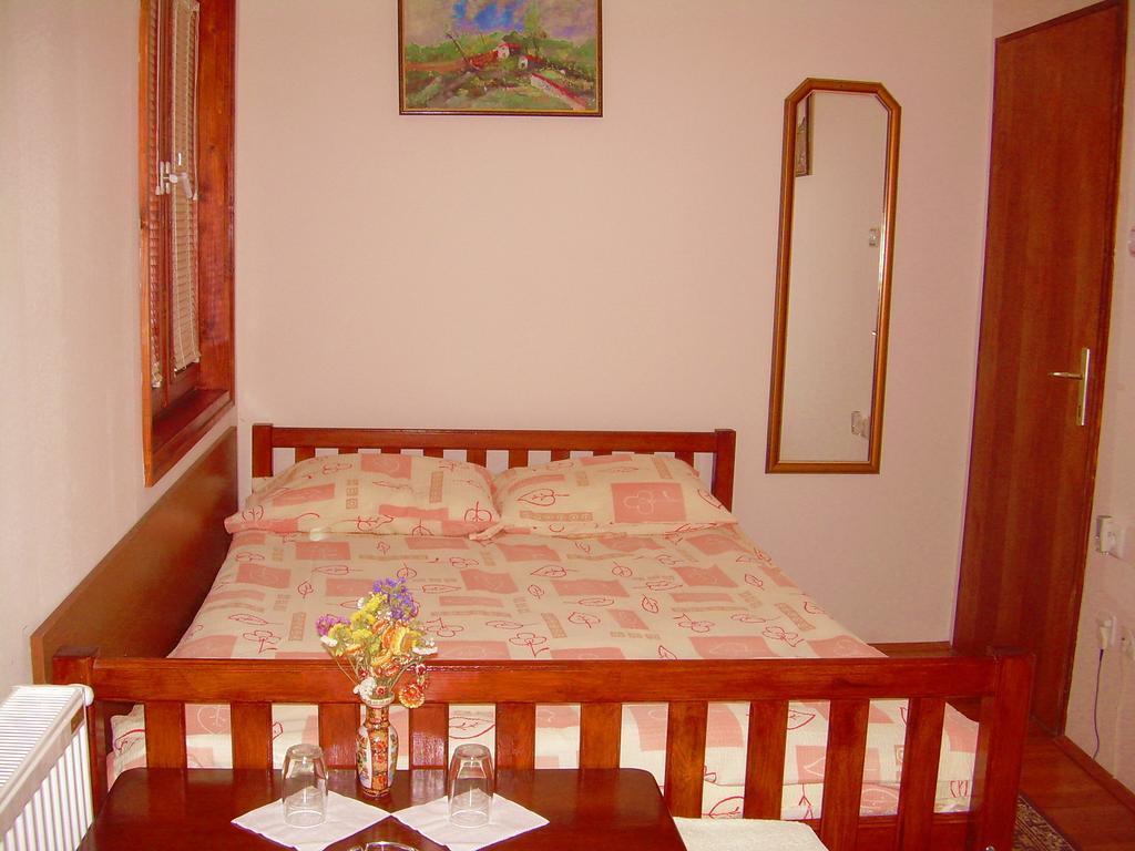 Amfora Rooms Caribrod ดิมิโตรฟกราด ห้อง รูปภาพ